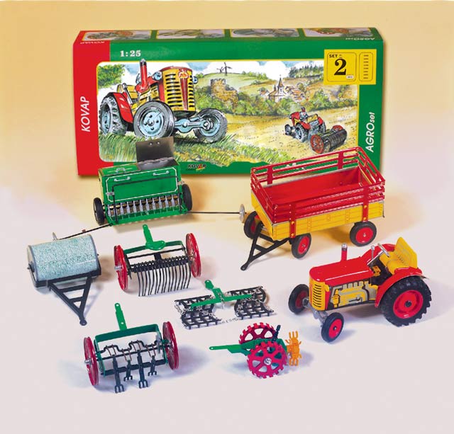 Traktor Zubehör Heuwender von KOVAP - Blechspielzeug